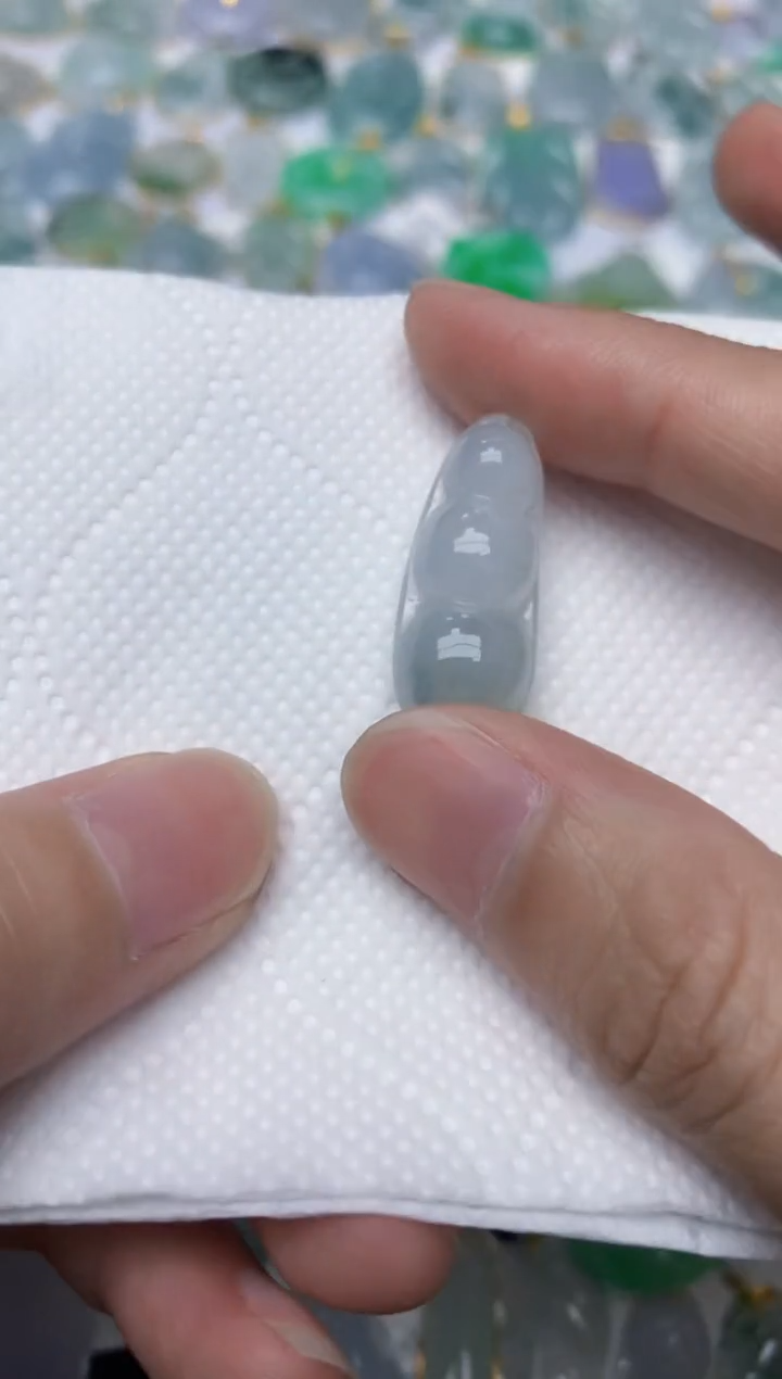 翡翠未镶嵌颈饰天然A货翡翠