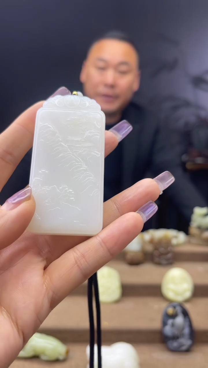 颈饰未镶嵌和田玉1