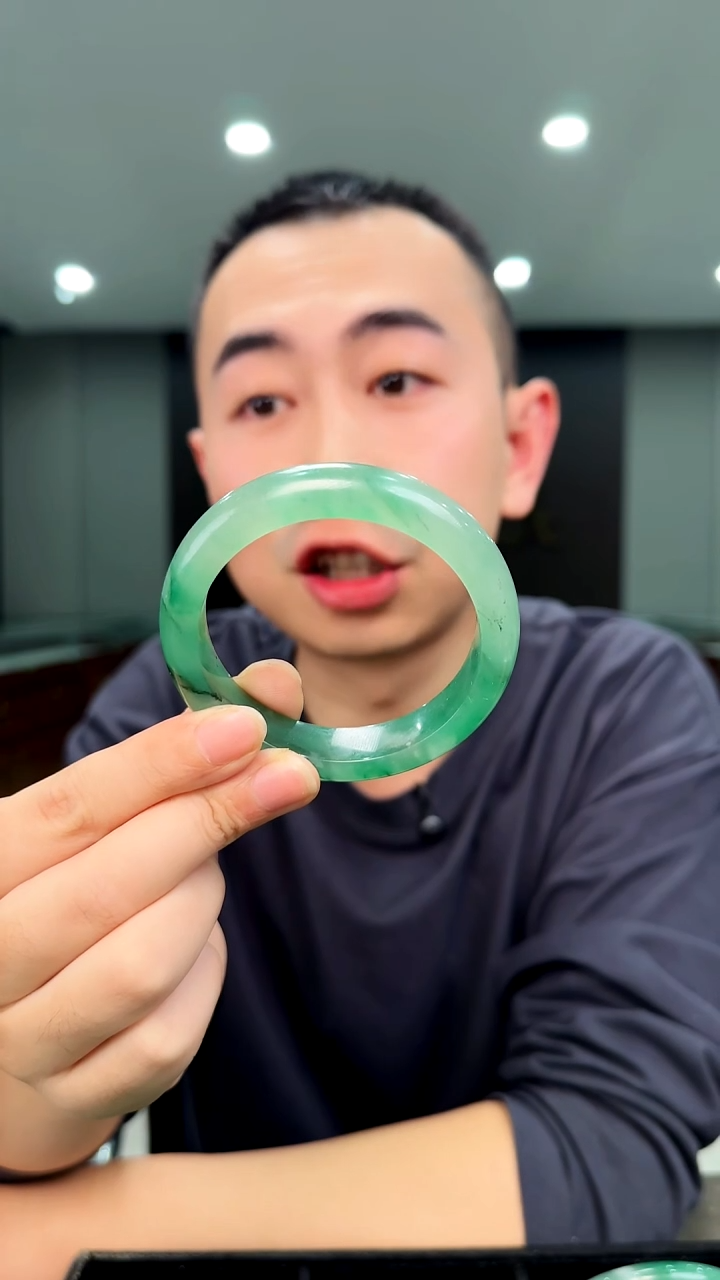 未镶嵌手镯石英质玉杨**洋58.6