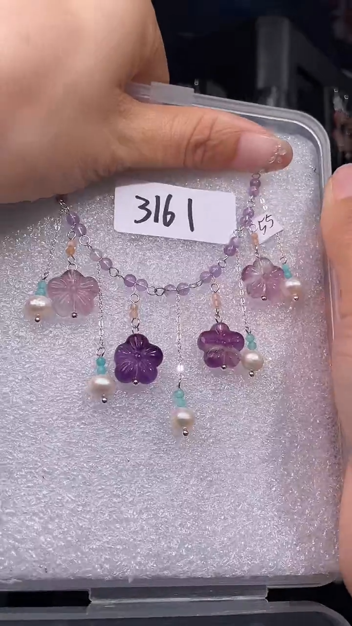 未镶嵌颈饰萤石喜欢拍