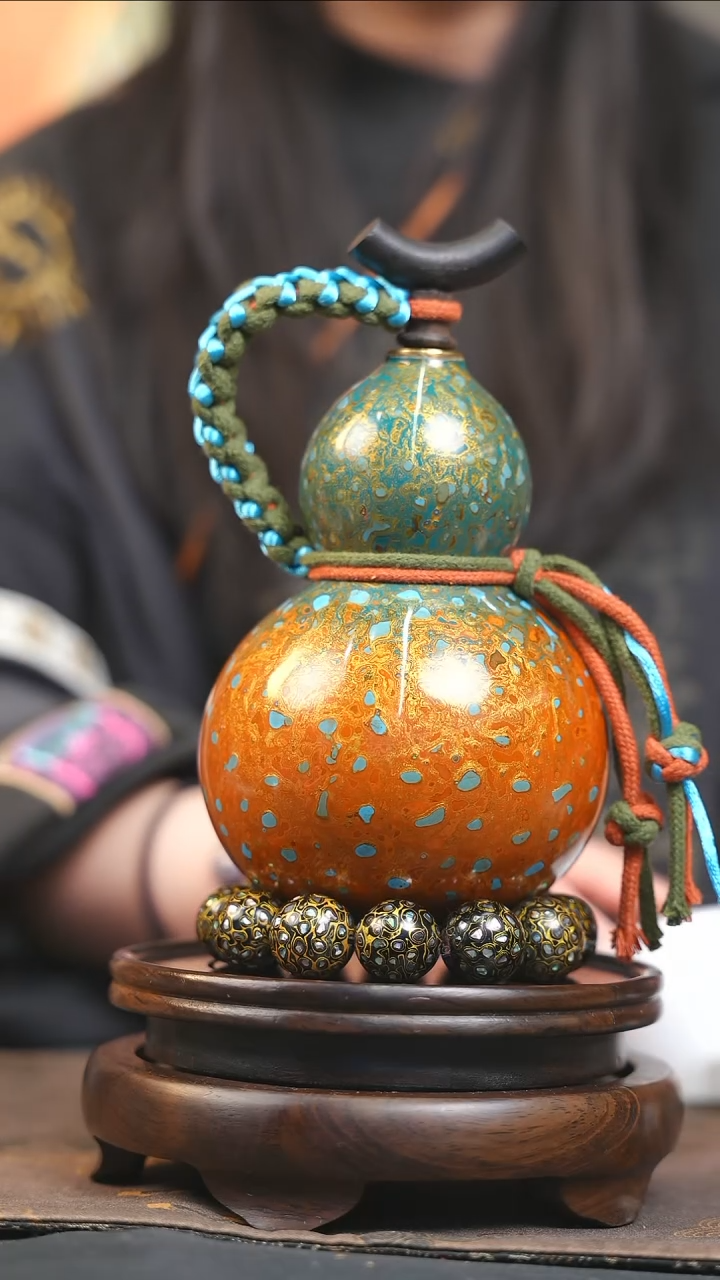 【闪购商品】YQ179漆艺酒葫芦不包手串及旋转底座