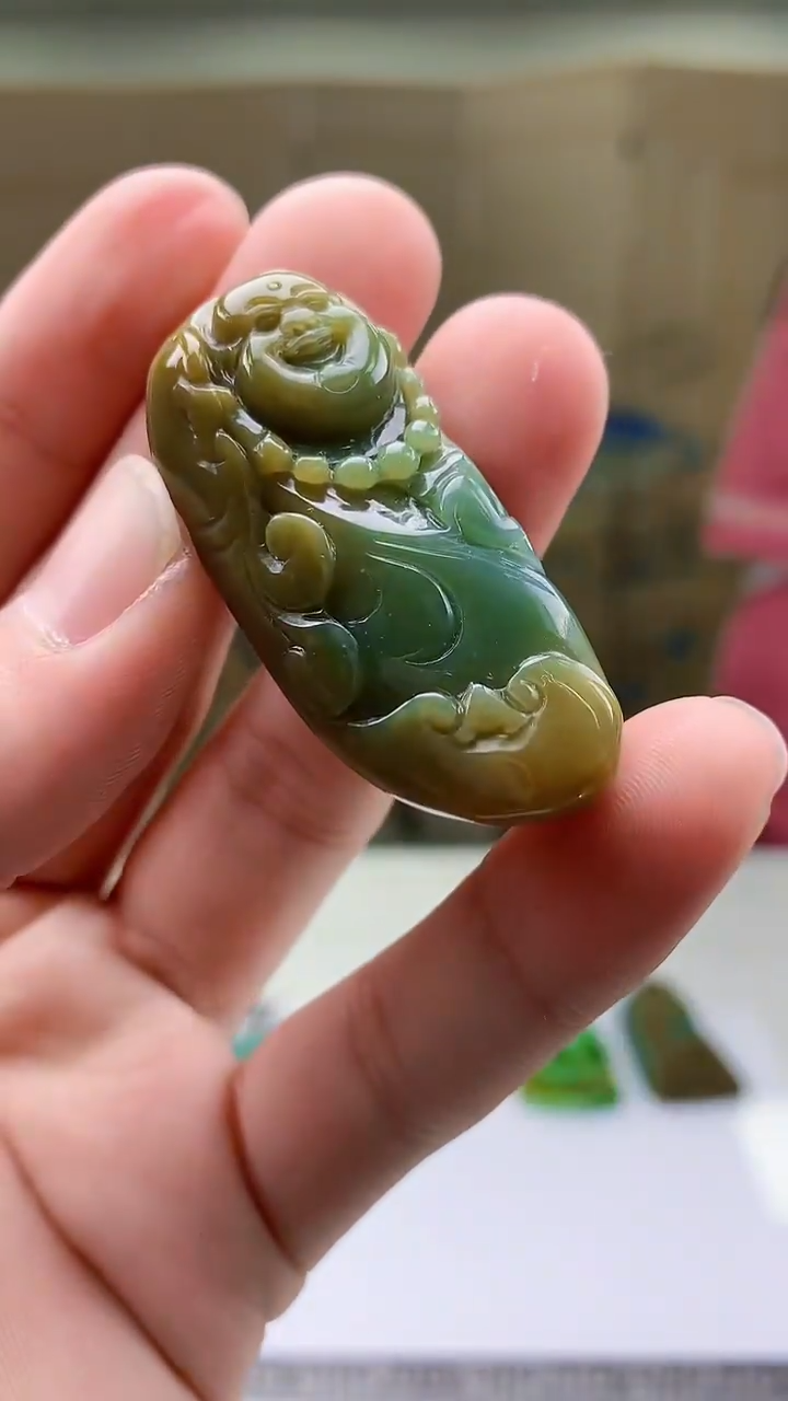 【闪购商品】定制翡翠未镶嵌4852bb-毛货挂件22