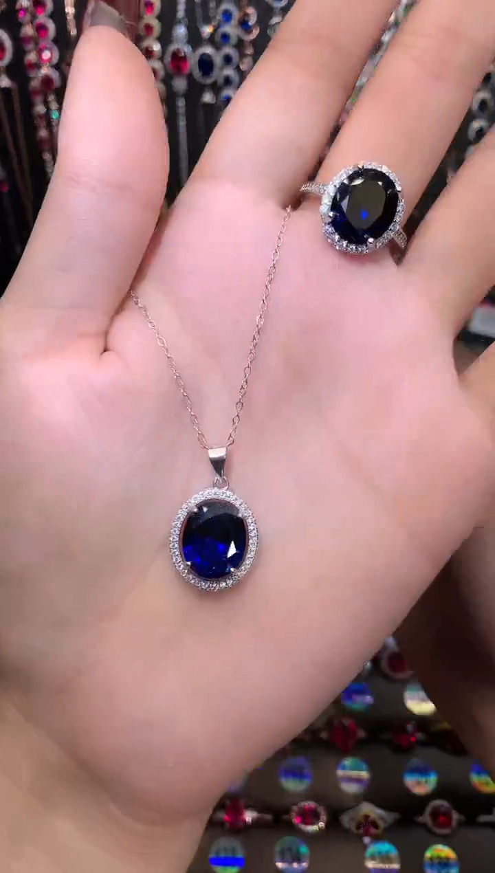 【闪购商品】蓝宝石吊坠(赠链)银S925镶嵌银色