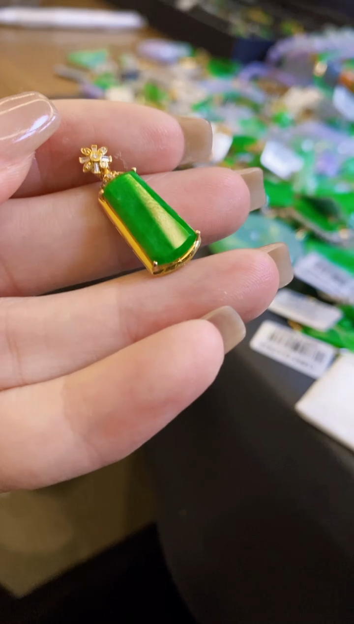 【闪购商品】定制翡翠18K金镶嵌无事牌