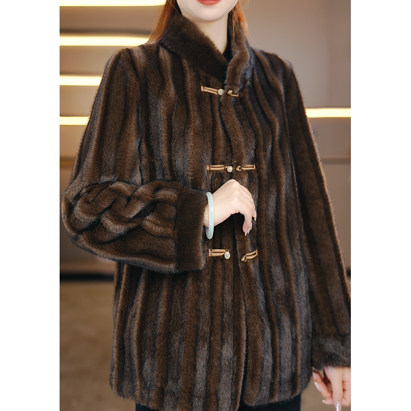 2025冬季新款时尚高奢气质百搭舒适保暖厚款短外套