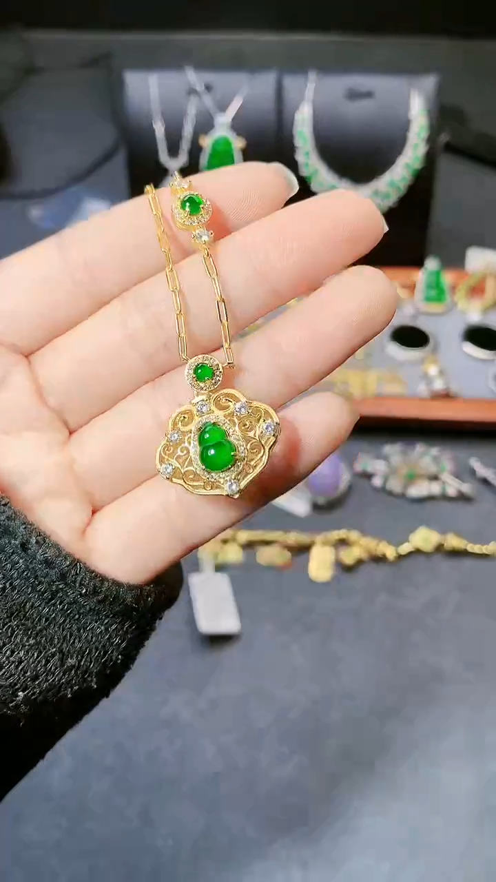 【闪购商品】翡翠毛衣链银S925镶嵌项链