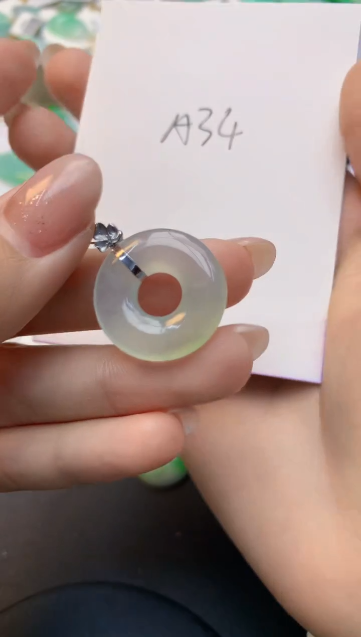 颈饰18K金镶嵌翡翠天然A货缅甸翡翠百元以上9元证书费自理