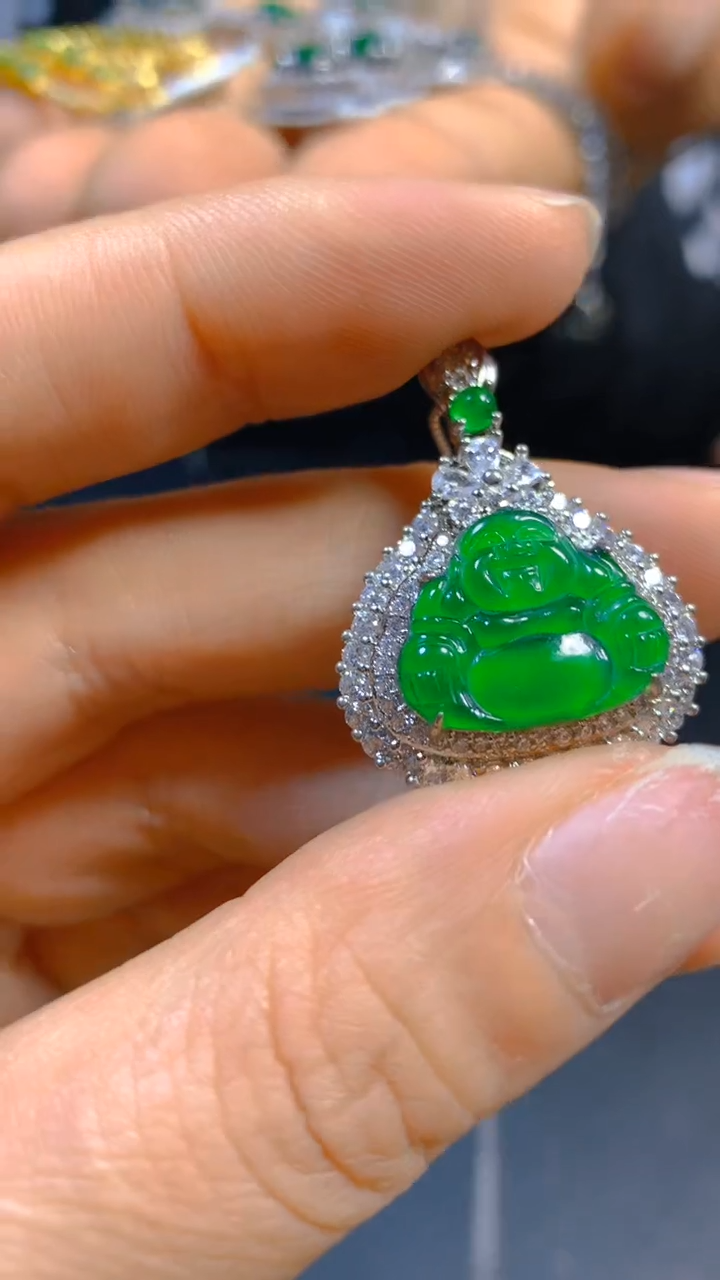 【闪购商品】翡翠吊坠(赠链)未镶嵌0833628376多样性发一