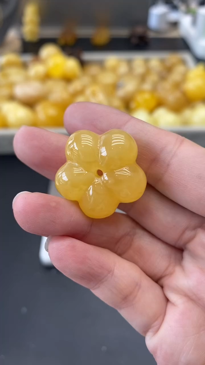 琥珀未镶嵌珠宝奇石1531