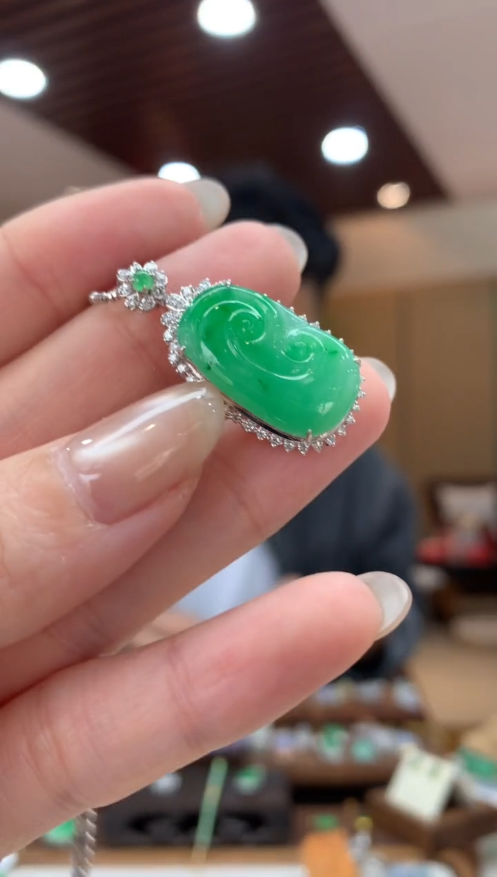 翡翠18K金镶嵌吊坠(不含链)如意