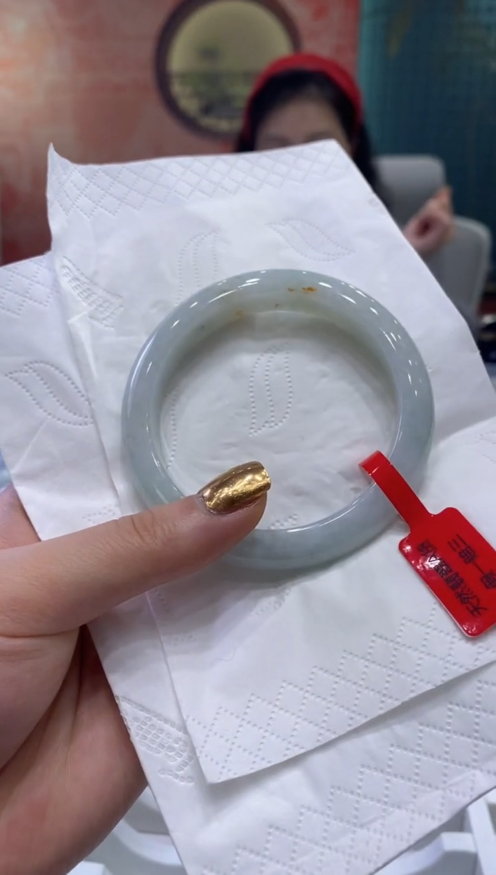 【闪购商品】翡翠手镯未镶嵌多人10662