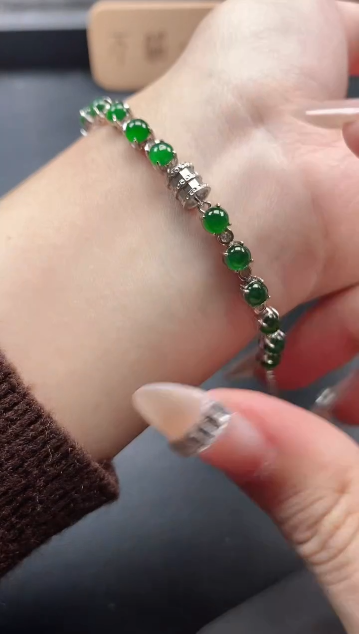 银S925镶嵌戒指翡翠51511