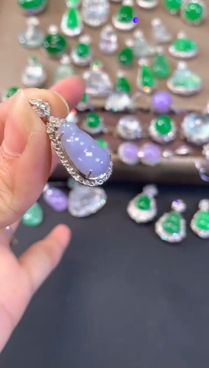 【闪购商品】翡翠吊坠(不含链)18K金镶嵌A384|1980