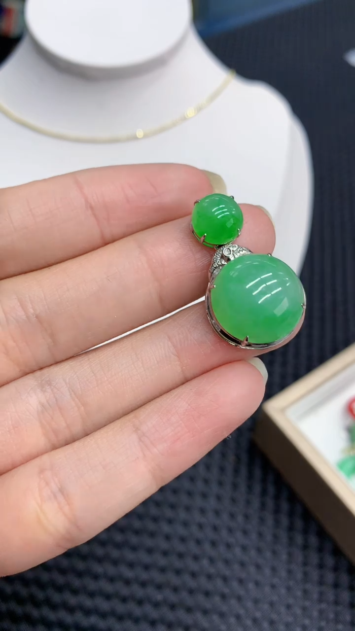 【闪购商品】翡翠颈饰18K金镶嵌            8