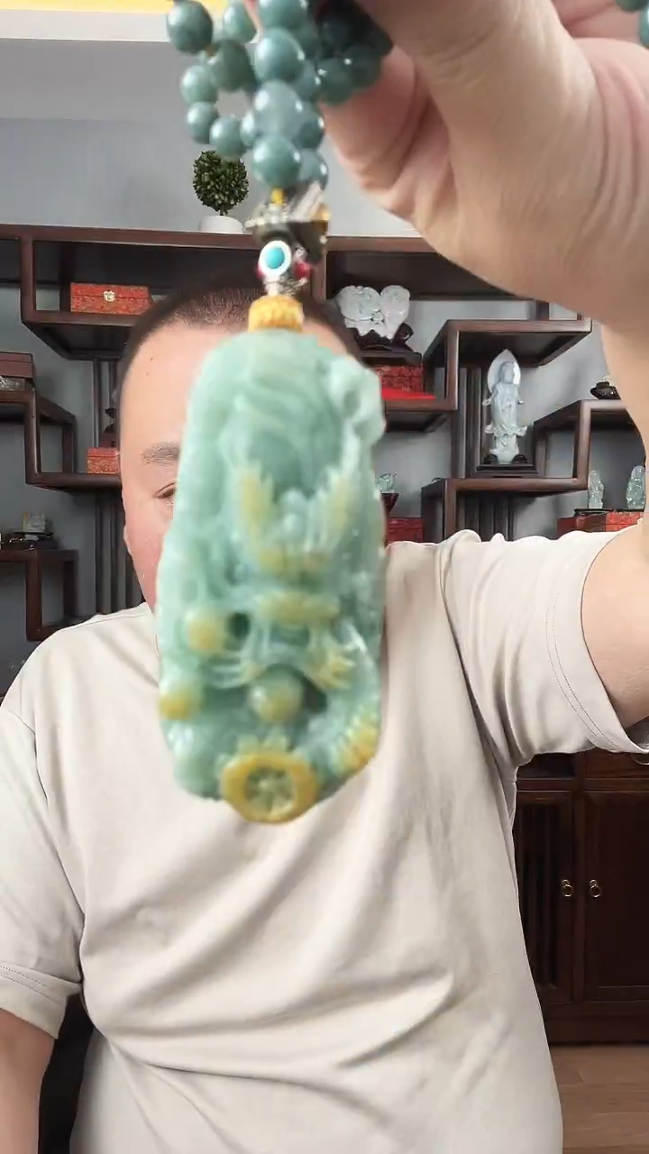 颈饰未镶嵌翡翠龙