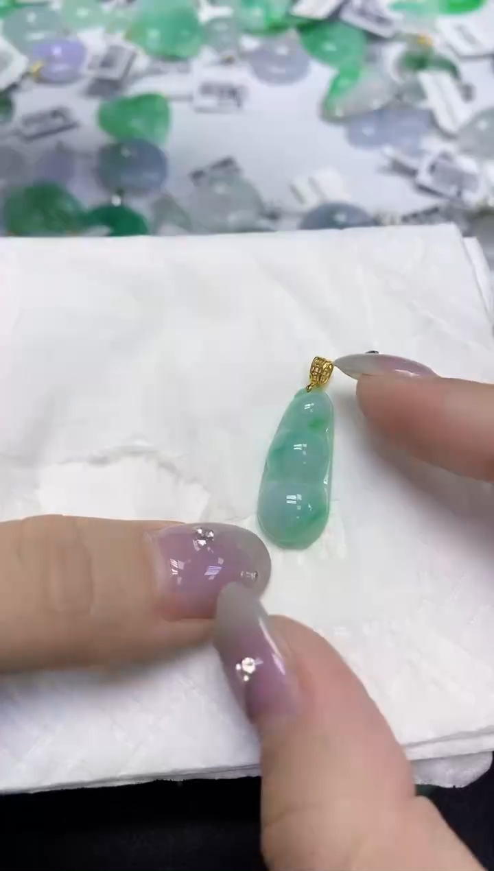 颈饰未镶嵌翡翠天然缅甸翡翠A货百元以上9元证书费自理