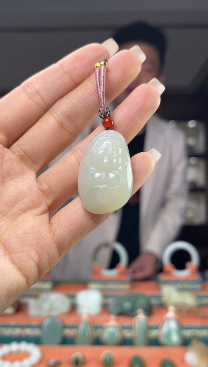 颈饰未镶嵌和田玉1