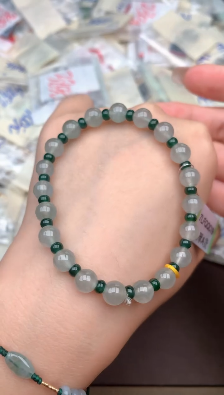 未镶嵌挂件翡翠一