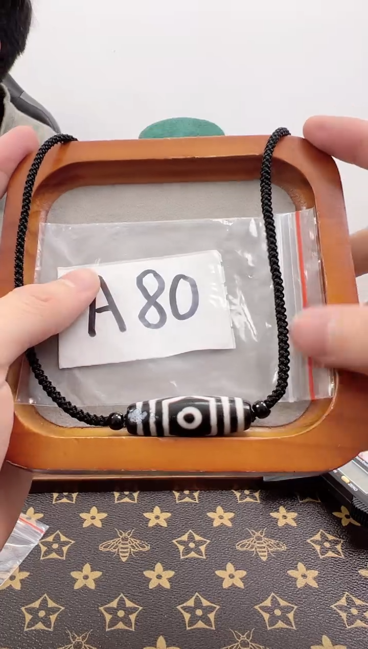 【闪购商品】玛瑙/玉髓吊坠(赠链)未镶嵌微瑕福利款