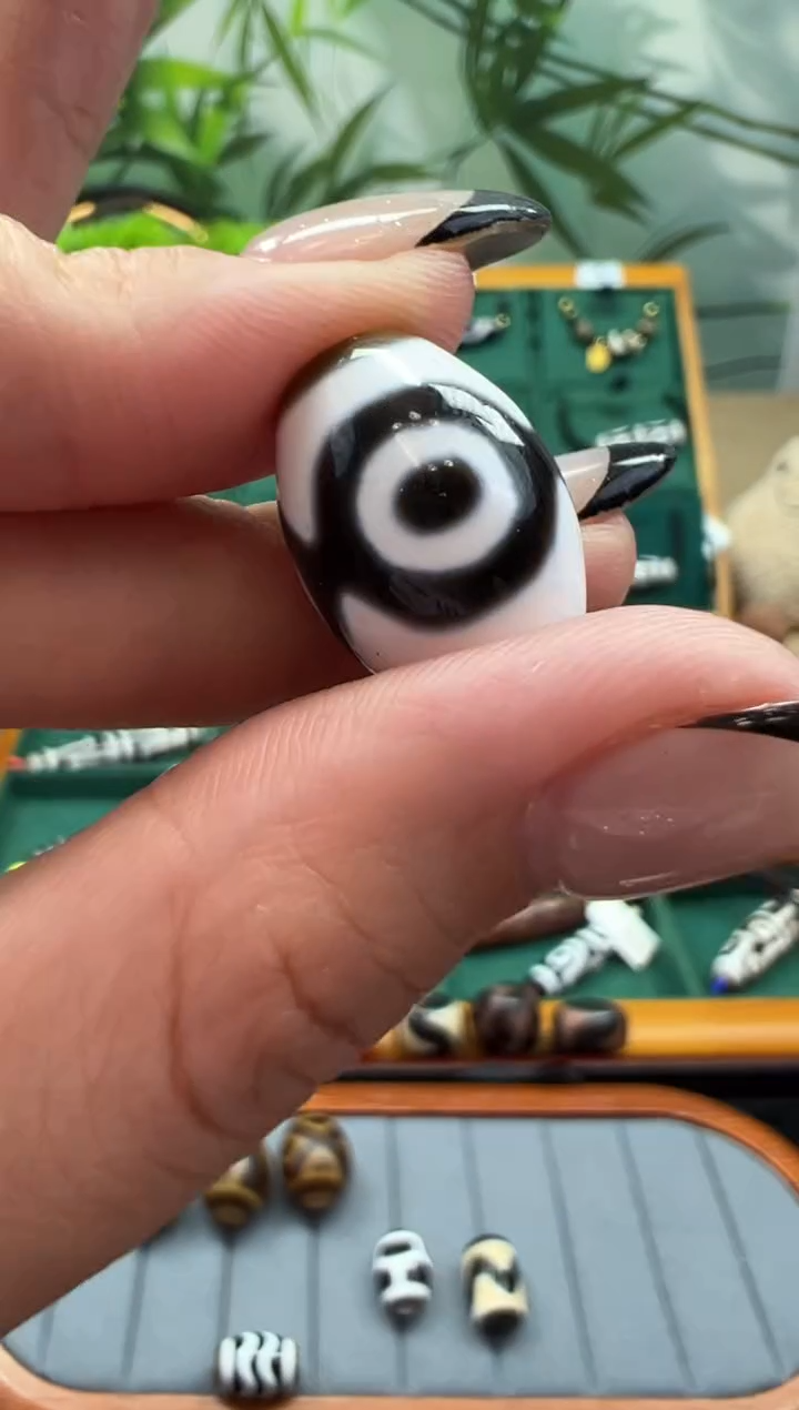 未镶嵌颈饰玛瑙/玉髓（覆膜）25.(微瑕随机发货)