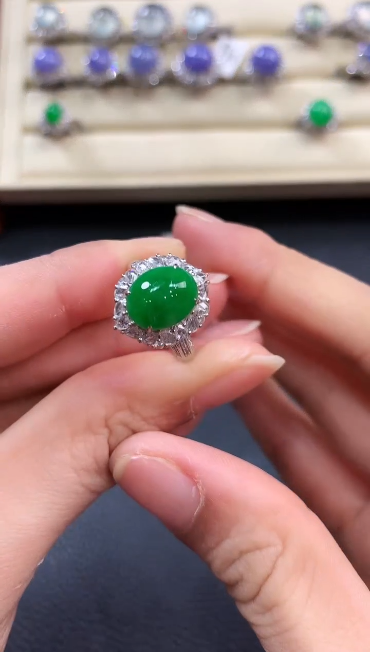 【闪购商品】翡翠戒指18K金镶嵌v222       