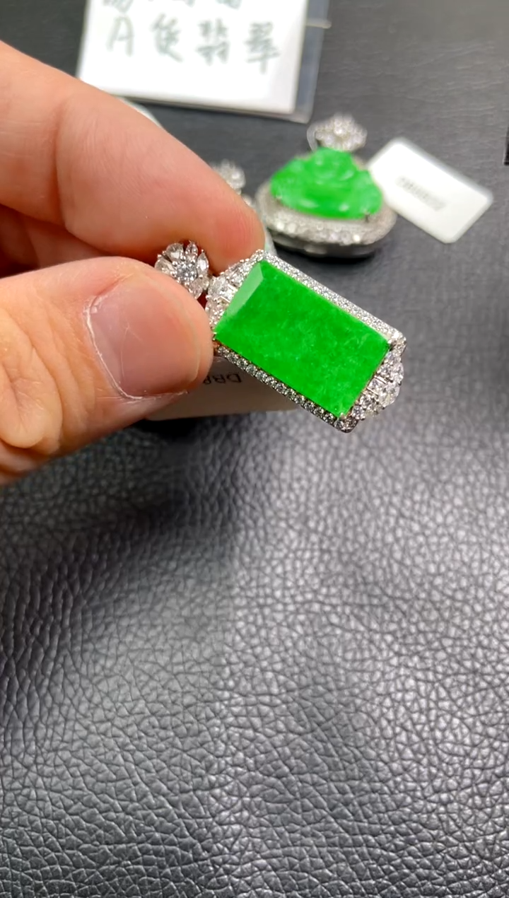 【闪购商品】翡翠吊坠(不含链)银S925镶嵌吊坠
