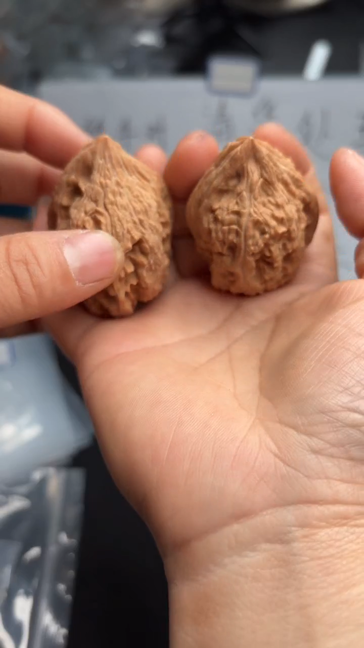 吊坠文玩核桃120大沽石