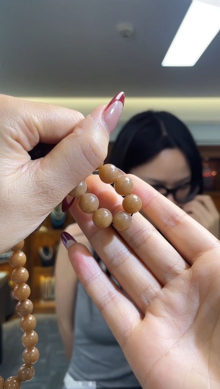 颈饰未镶嵌和田玉（多样性发一件）微瑕*（绳子）