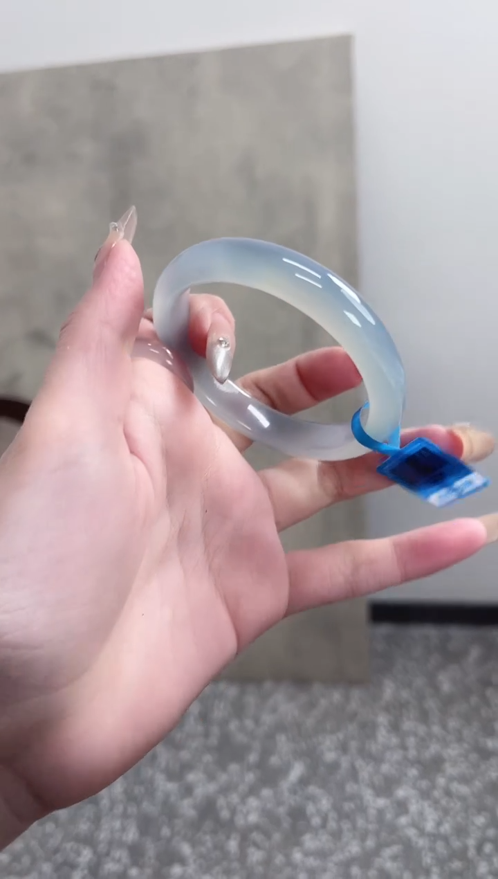 【闪购商品】玛瑙/玉髓手镯未镶嵌54圈