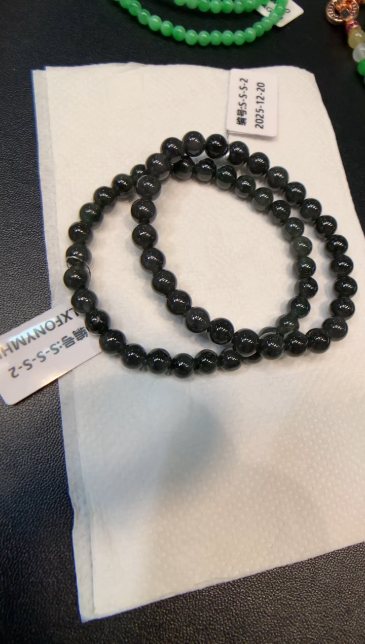 颈饰未镶嵌翡翠手串 多样性发一件