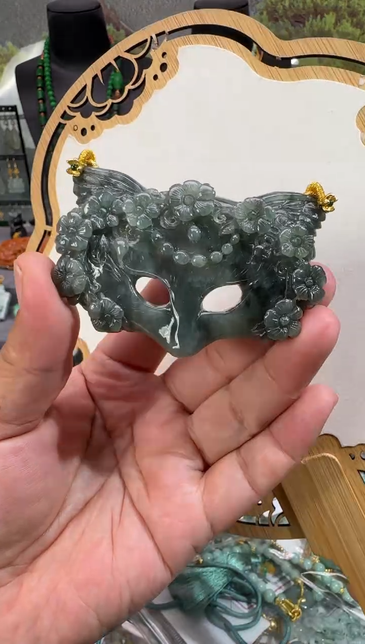 【闪购商品】翡翠颈饰未镶嵌牌子