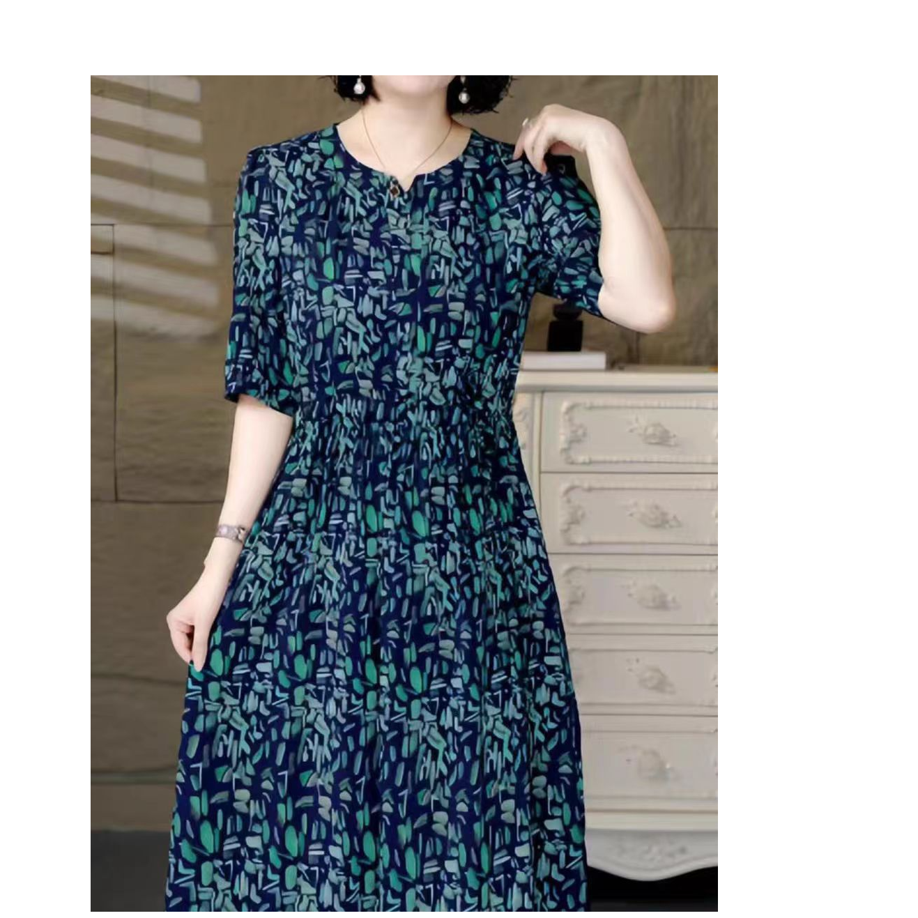 10282-衣裙中年妈妈夏款新款时尚气质洋气宽松大码女装【依】