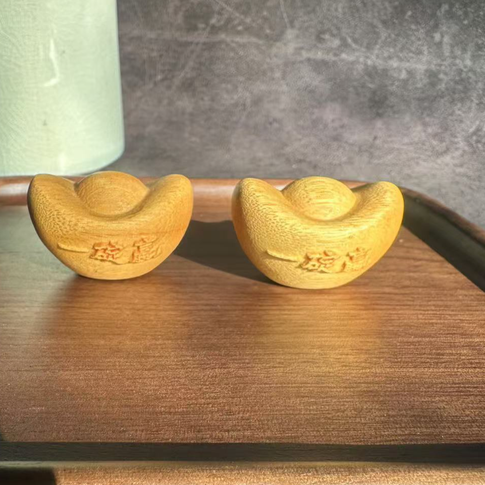 木雕金元宝摆件全实木创意精致桌面摆件