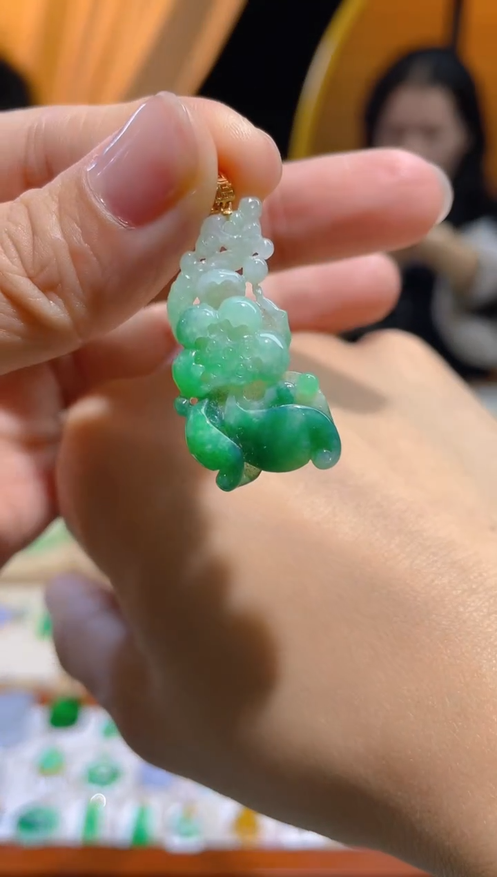 【闪购商品】翡翠颈饰18K金镶嵌假一赔三