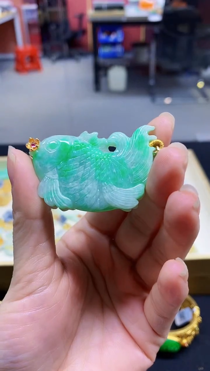 颈饰未镶嵌翡翠吊坠-115