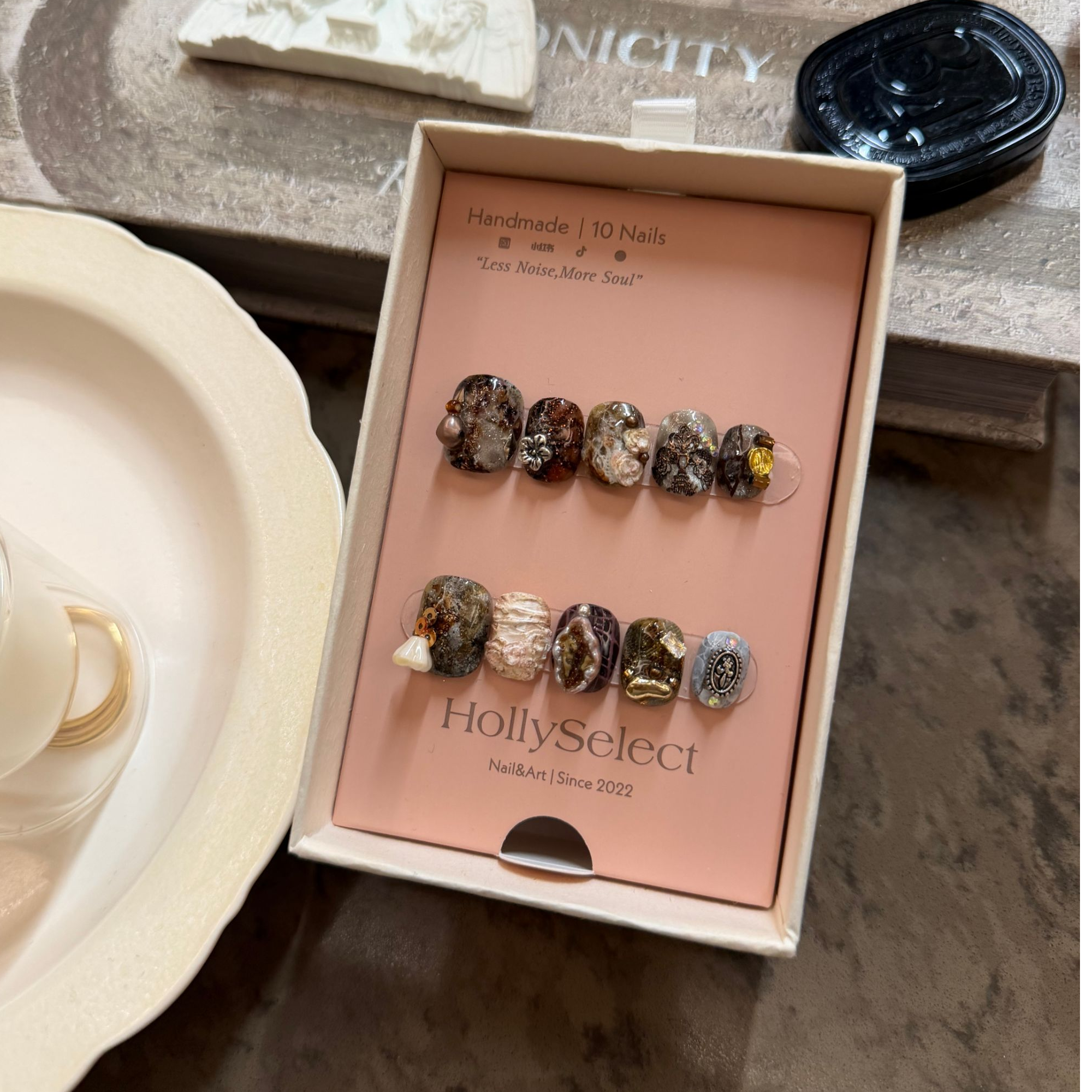 「屿石星尘」零基础变美攻略 HollySelect小众手工穿戴甲