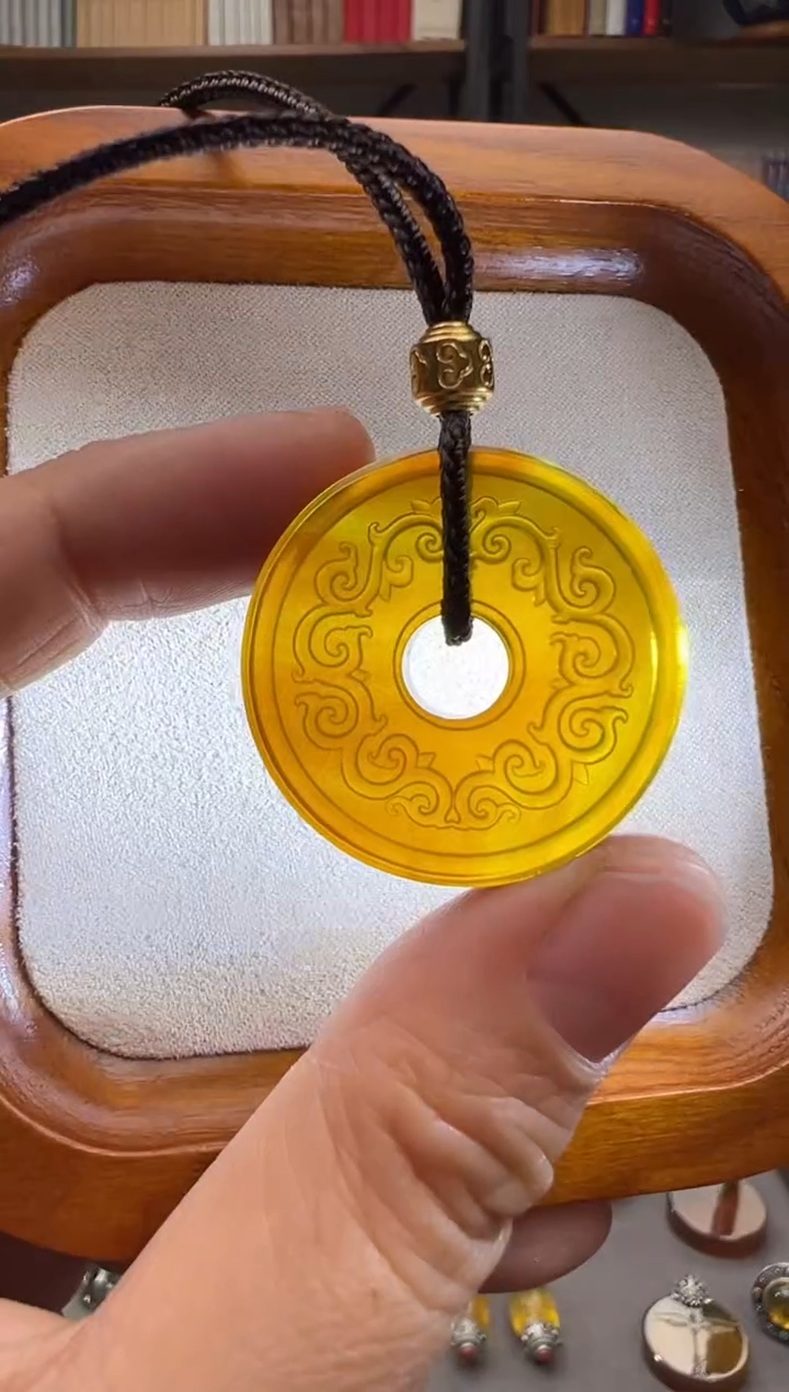 【闪购商品】琥珀颈饰未镶嵌仿古吊坠