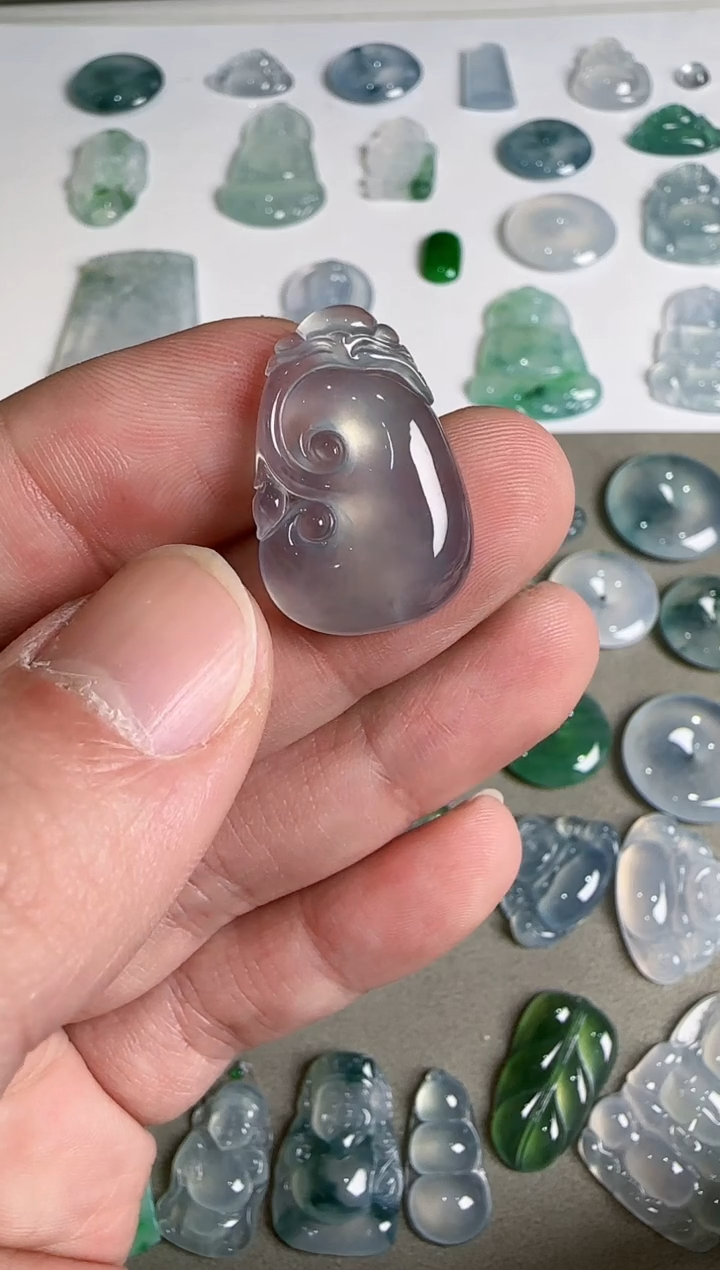 吊坠(不含链)未镶嵌翡翠.