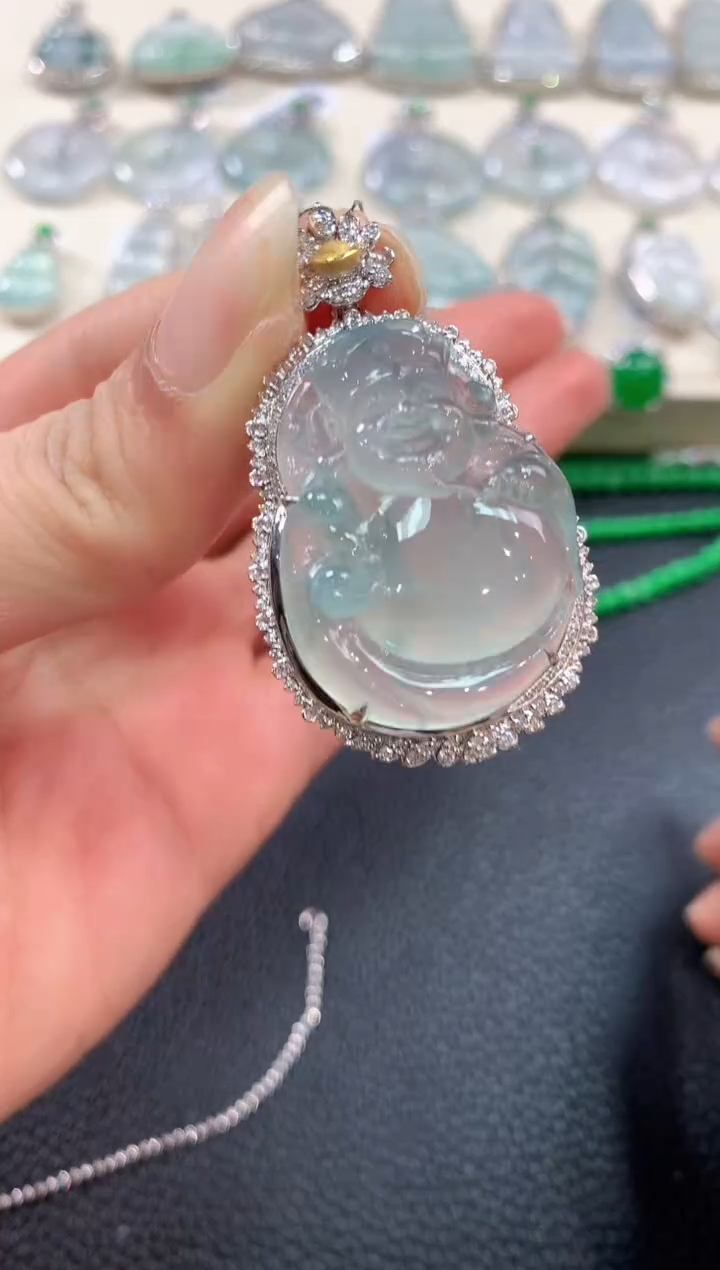 【闪购商品】翡翠吊坠(不含链)18K金镶嵌n89       