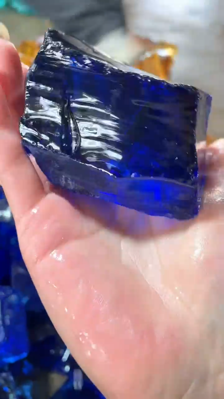 新疆五彩石原石摆件