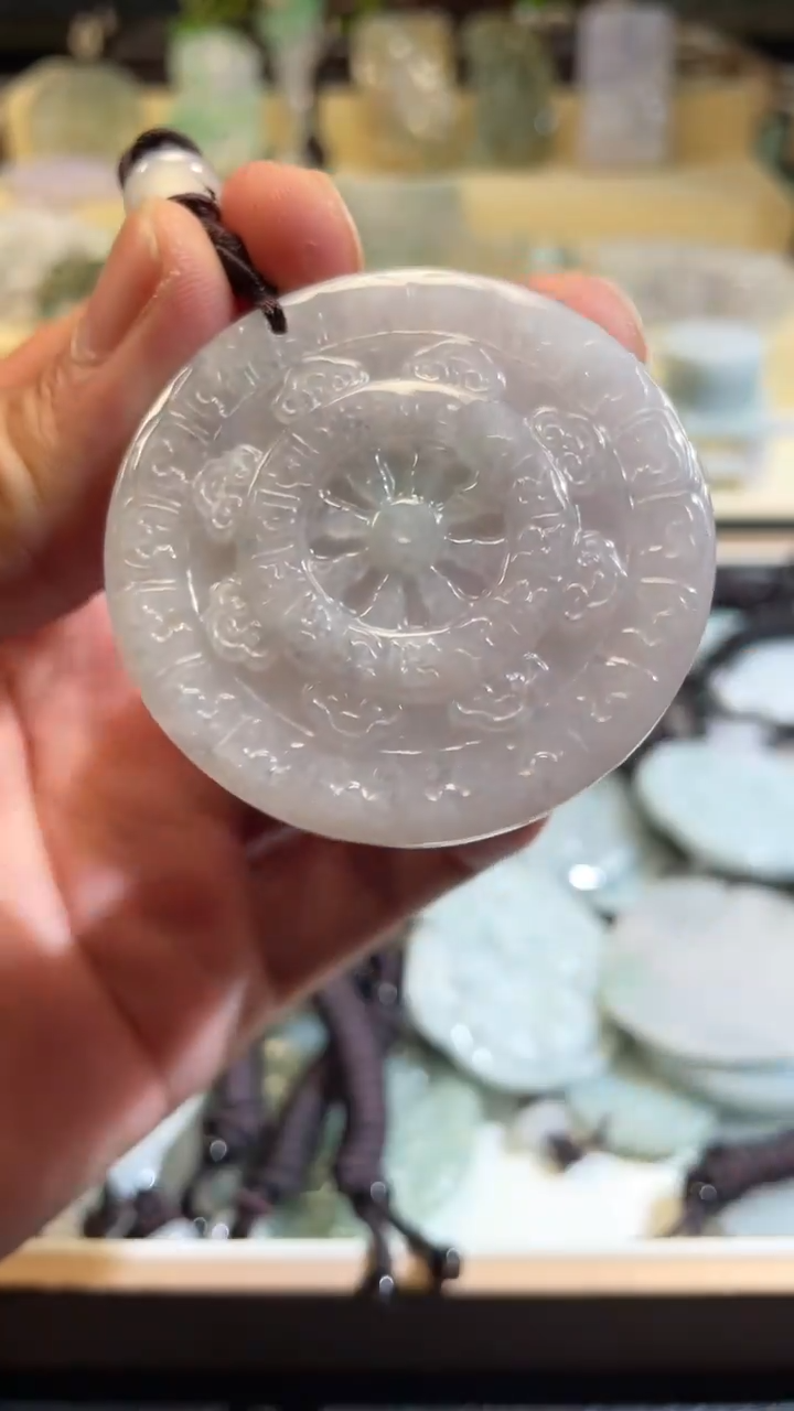 翡翠未镶嵌颈饰8/04/008