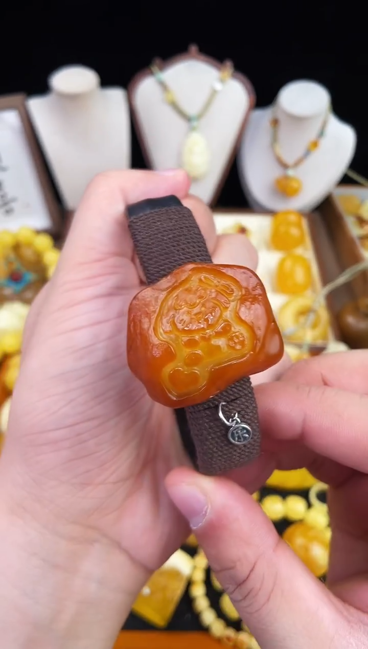 琥珀未镶嵌珠宝奇石柒月