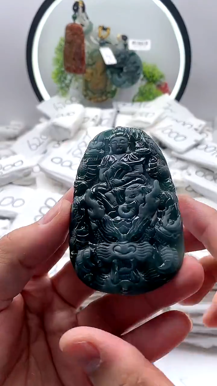 【闪购商品】翡翠颈饰未镶嵌普贤