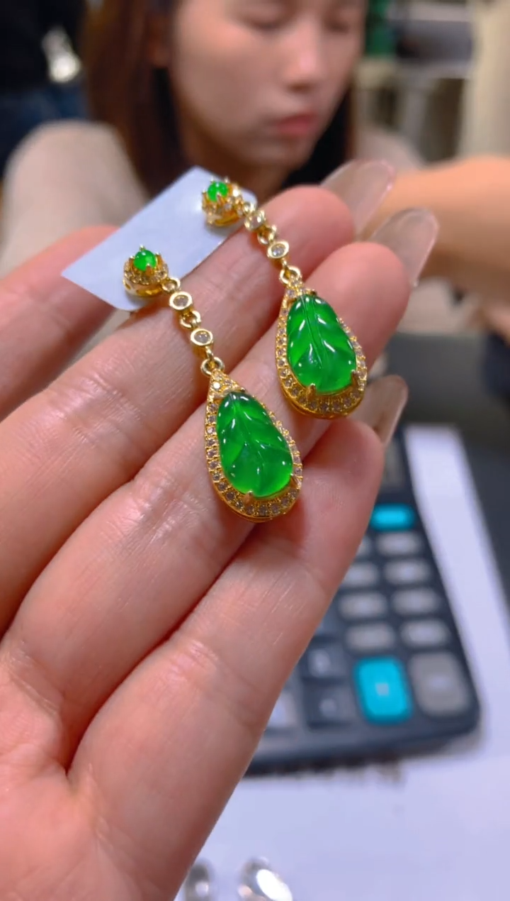 未镶嵌翡翠耳饰多样性发一