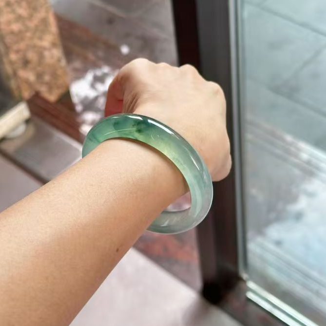 【玉佳人】 时尚冰透好种好色美人镯多样性发其一W23