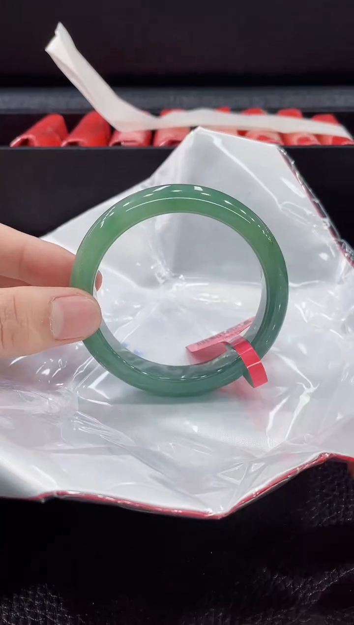 【闪购商品】翡翠手镯未镶嵌手镯