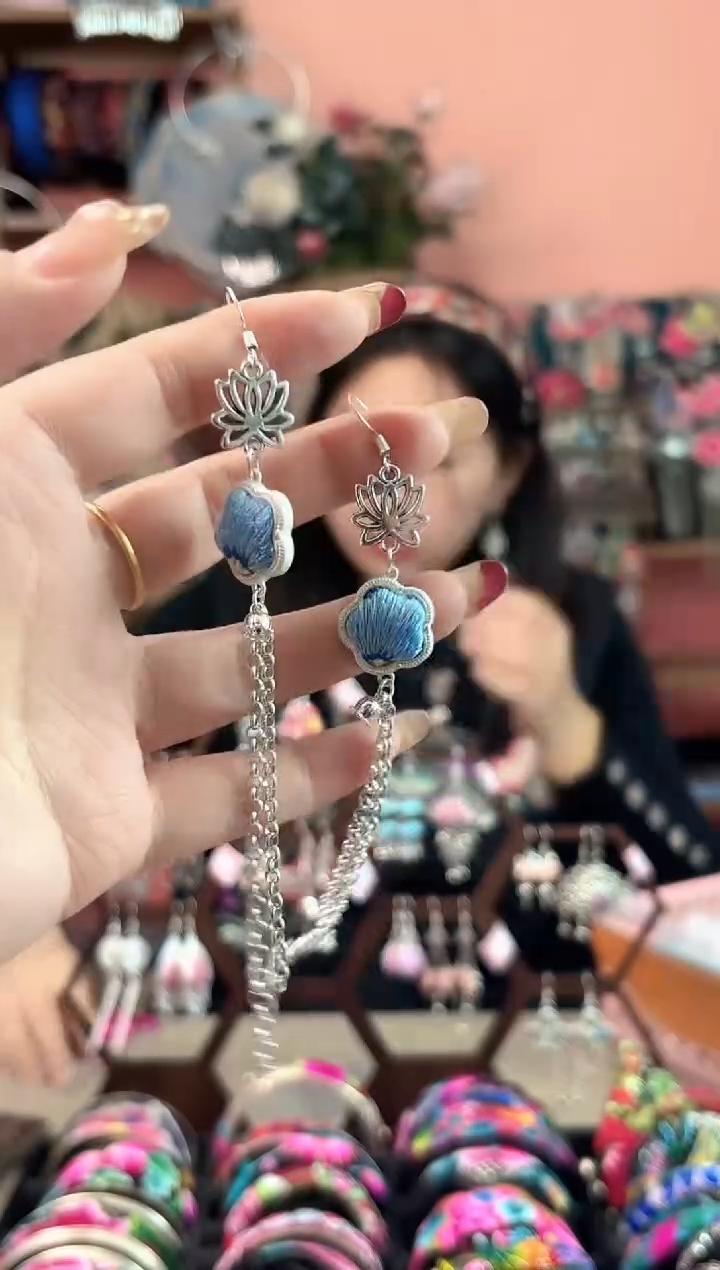 艺枝独绣手工饰品   336