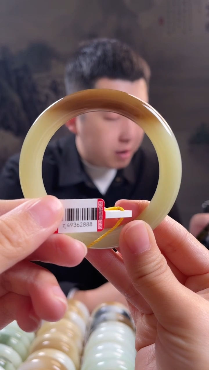 未镶嵌手镯和田玉58+圈口2888