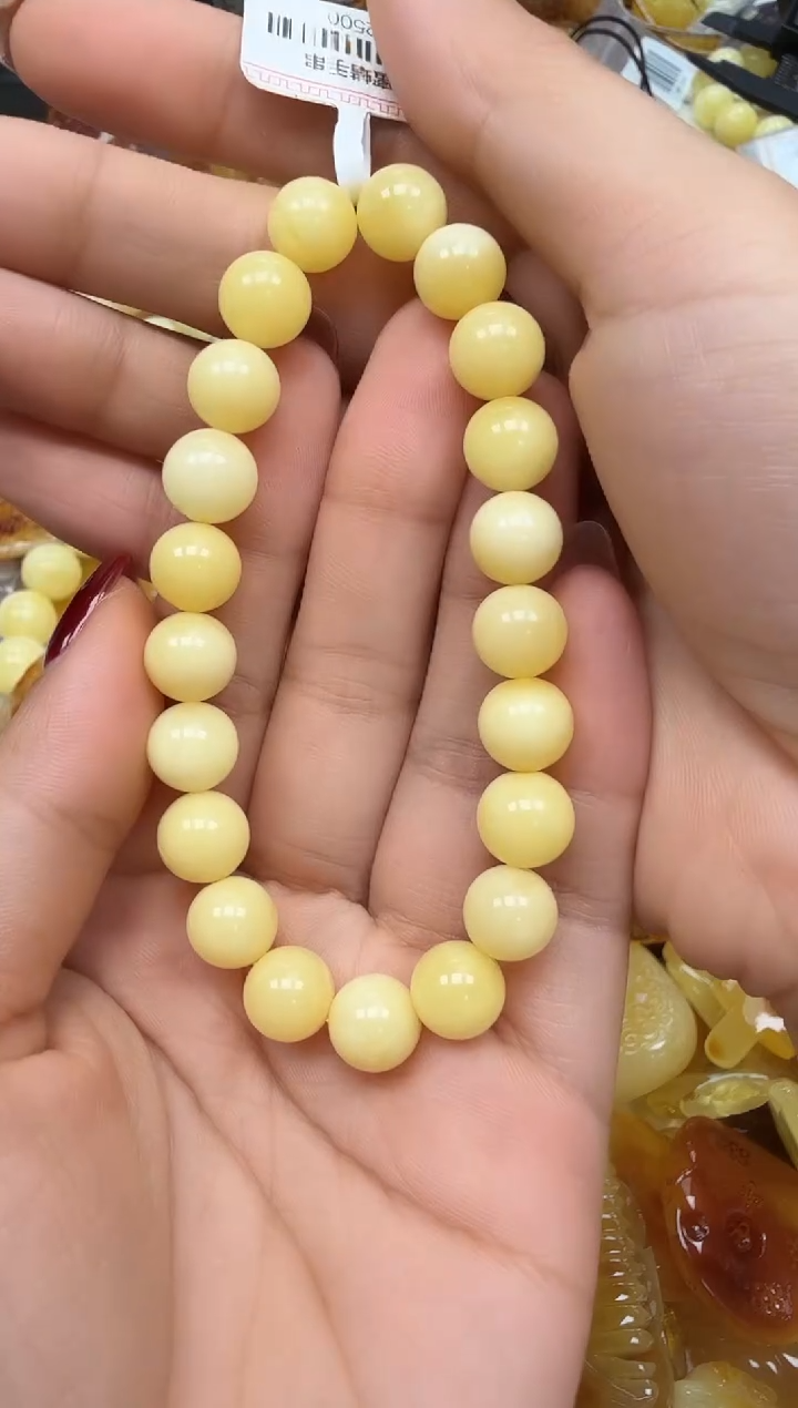 裸石琥珀未镶嵌如图