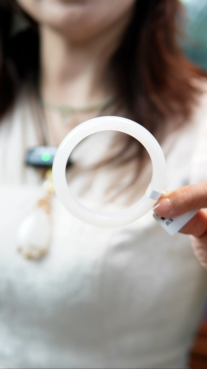 【闪购商品】和田玉手镯未镶嵌58正装宽胎白玉